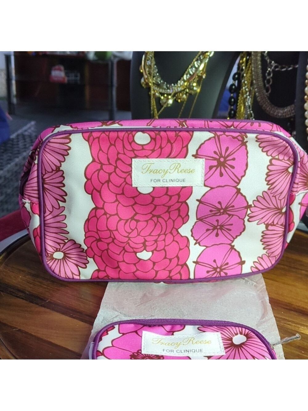 new Clinique Makeup bags set - Picture 3 of 3